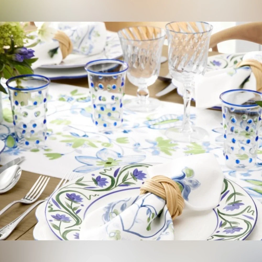 NWT Williams & Sonoma Painted Vine Table Runner